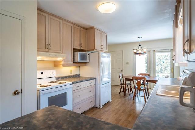 553 Johnston Avenue, House detached with 3 bedrooms, 1 bathrooms and null parking in Saugeen Shores ON | Image 15