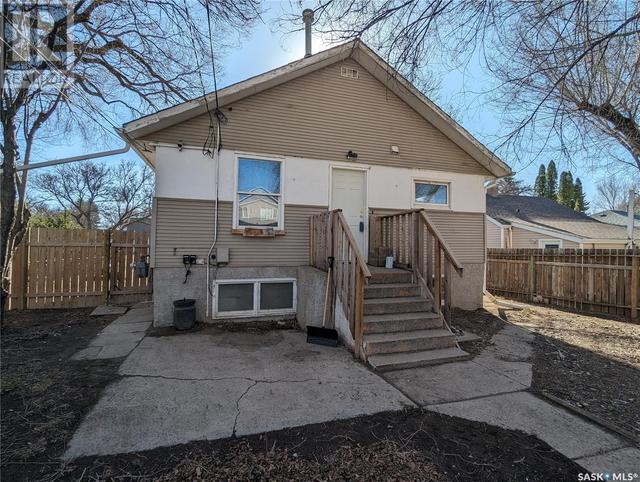 1435 2nd Avenue N, House detached with 4 bedrooms, 2 bathrooms and null parking in Saskatoon SK | Image 24
