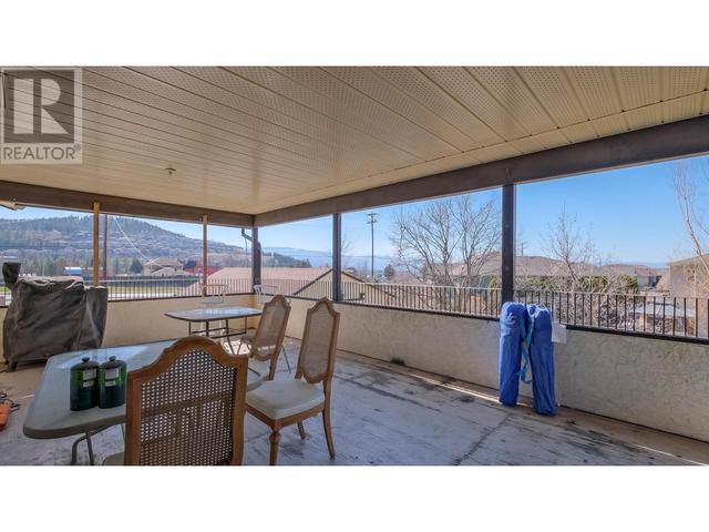 1584 Highway 33 E, House detached with 4 bedrooms, 2 bathrooms and 20 parking in Kelowna BC | Image 16