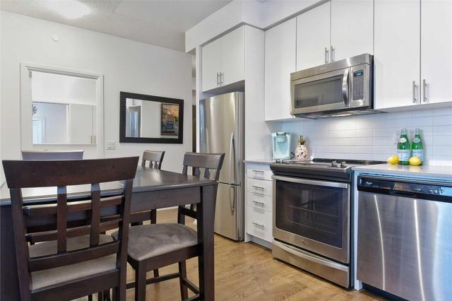 901 - 7890 Bathurst St, Condo with 2 bedrooms, 2 bathrooms and 1 parking in Vaughan ON | Image 4