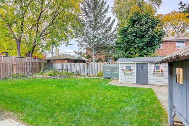 4218 Bloor St W, House detached with 3 bedrooms, 2 bathrooms and 4 parking in Toronto ON | Image 18