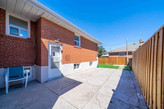 17 Arcade Dr, House detached with 3 bedrooms, 2 bathrooms and 3 parking in Toronto ON | Image 26