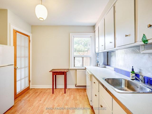 26 Hector Ave, House semidetached with 3 bedrooms, 2 bathrooms and 0 parking in Toronto ON | Image 2
