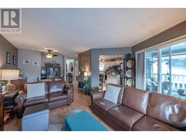 205 - 62 Dauphin Avenue, House attached with 2 bedrooms, 2 bathrooms and 1 parking in Penticton BC | Image 21