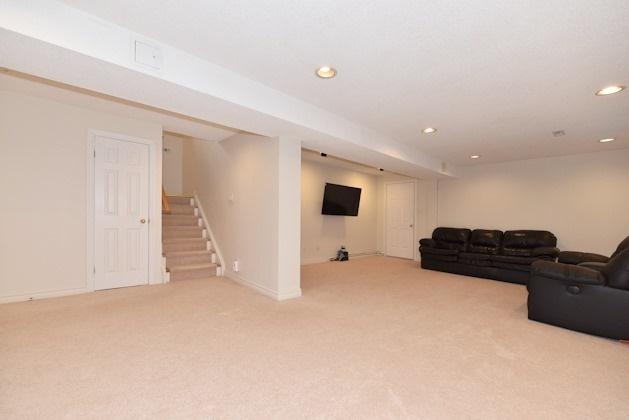 11 Rollingwood Dr, House detached with 3 bedrooms, 2 bathrooms and 2 parking in Toronto ON | Image 13