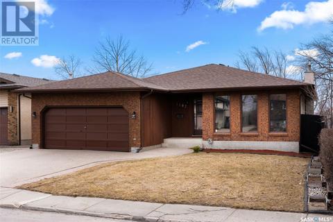 1107 8th Avenue N, House detached with 4 bedrooms, 3 bathrooms and null parking in Regina SK | Card Image