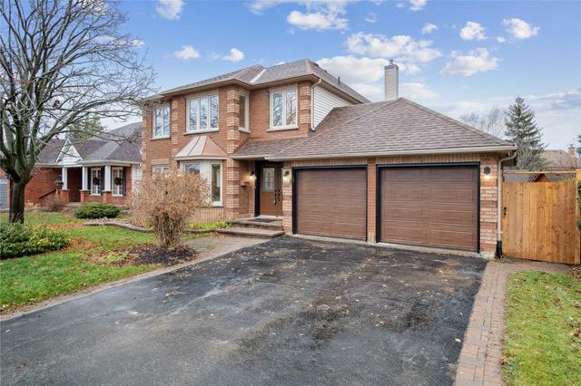 10 Sylvester Dr, House detached with 4 bedrooms, 4 bathrooms and 6 parking in Kawartha Lakes ON | Card Image