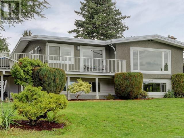 4916 Sea Ridge Dr, House detached with 3 bedrooms, 2 bathrooms and 2 parking in Saanich BC | Image 5