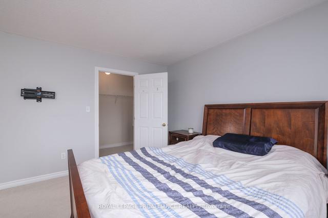 132 Briceland St, House semidetached with 2 bedrooms, 2 bathrooms and 5 parking in Kingston ON | Image 13