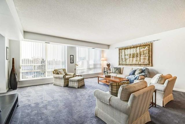 507 - 96 Fifeshire Rd, Condo with 2 bedrooms, 2 bathrooms and 1 parking in Toronto ON | Image 5