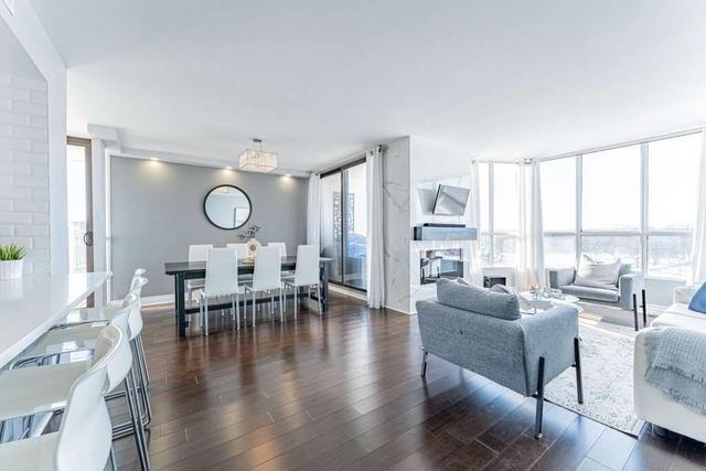 704 - 1333 Bloor St, Condo with 3 bedrooms, 2 bathrooms and 1 parking in Mississauga ON | Image 1