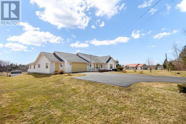 3 Quiet Water Drive, House detached with 4 bedrooms, 3 bathrooms and null parking in Stratford PE | Image 4