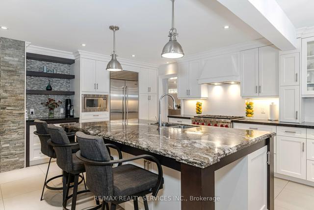 44 Montressor Dr, House detached with 4 bedrooms, 4 bathrooms and 4 parking in Toronto ON | Image 39