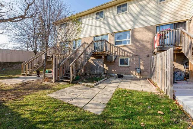34 - 20 Farnham Dr, Townhouse with 3 bedrooms, 4 bathrooms and 2 parking in Brampton ON | Image 27