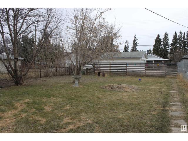 5018 52 Ave, House detached with 3 bedrooms, 1 bathrooms and null parking in Mundare AB | Image 16