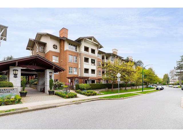 2203 - 4625 Valley Drive, Condo with 1 bedrooms, 1 bathrooms and null parking in Vancouver BC | Card Image