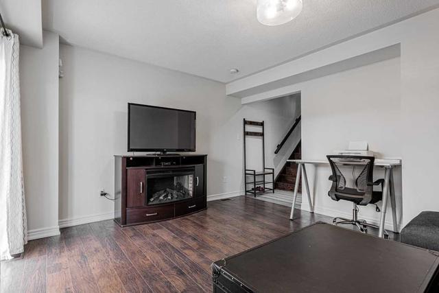 17 - 10 Porter Ave W, House attached with 3 bedrooms, 3 bathrooms and 2 parking in Vaughan ON | Image 15