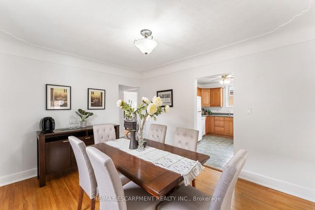 52 East 36th St, House detached with 3 bedrooms, 2 bathrooms and 2 parking in Hamilton ON | Image 5