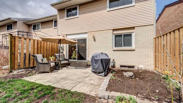 103 Lynden Circ, Townhouse with 3 bedrooms, 2 bathrooms and 2 parking in Halton Hills ON | Image 33