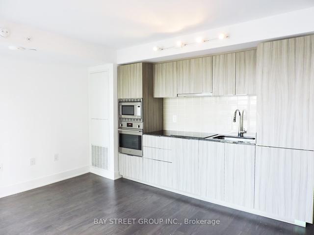 1315 - 955 Bay St, Condo with 1 bedrooms, 1 bathrooms and 0 parking in Toronto ON | Image 12