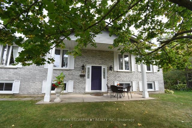 18 Ilona Crt, House detached with 3 bedrooms, 2 bathrooms and 5 parking in Brantford ON | Image 23