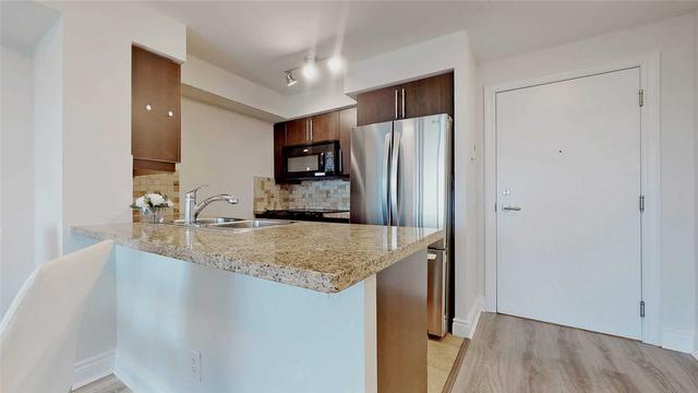 928 - 25 Greenview Ave, Condo with 2 bedrooms, 2 bathrooms and 1 parking in Toronto ON | Image 5