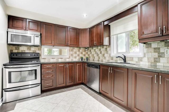 24 Carnelly Cres, House detached with 3 bedrooms, 3 bathrooms and 4 parking in Ajax ON | Image 5