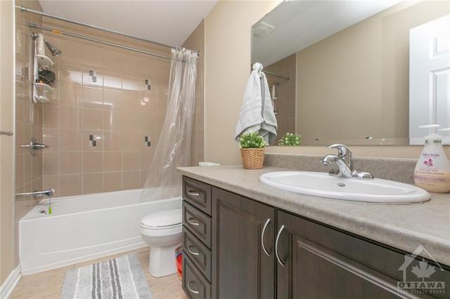 3319 Woodroffe Street, Townhouse with 3 bedrooms, 3 bathrooms and 3 parking in Ottawa ON | Image 22