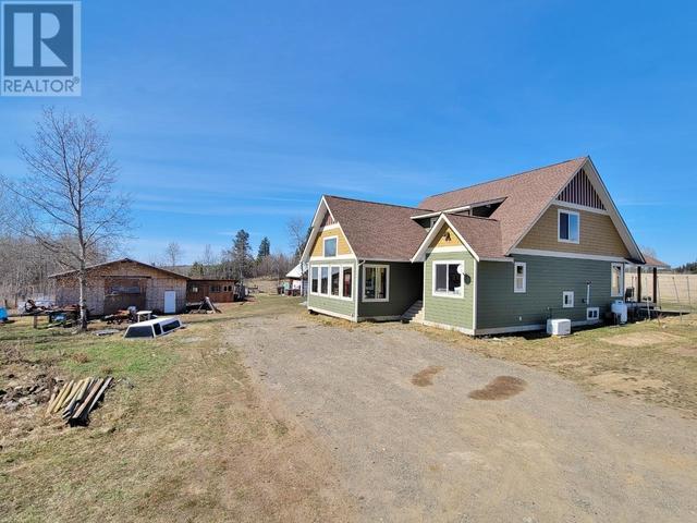4315 Parker Drive, House detached with 4 bedrooms, 3 bathrooms and null parking in Cariboo F BC | Image 26