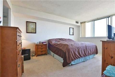 1606 - 880 Dundas St W, Condo with 2 bedrooms, 2 bathrooms and 2 parking in Mississauga ON | Image 9