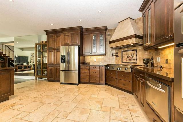 5150 Lakeshore Rd, House detached with 7 bedrooms, 4 bathrooms and 24 parking in Burlington ON | Image 38