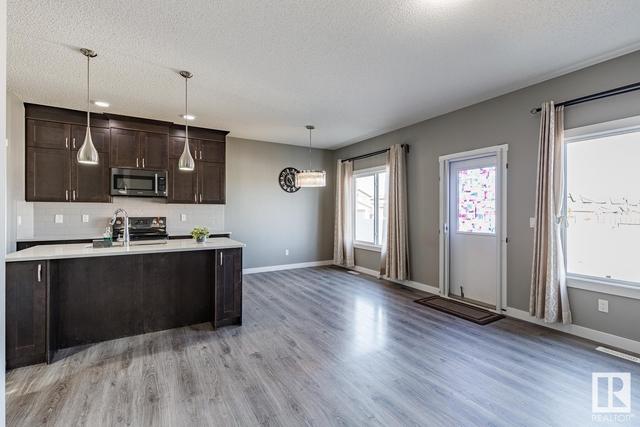 2444 17 Av Nw, House semidetached with 4 bedrooms, 3 bathrooms and null parking in Edmonton AB | Image 12