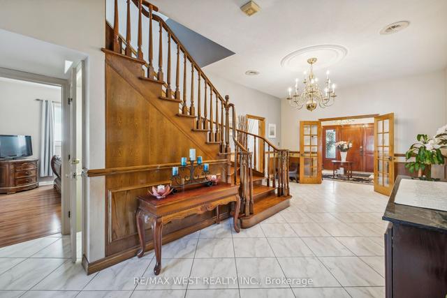 7105 York Dr, House detached with 4 bedrooms, 4 bathrooms and 6 parking in Niagara Falls ON | Image 37