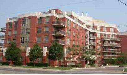 302 - 800 Sheppard Ave W, Condo with 3 bedrooms, 2 bathrooms and 1 parking in Toronto ON | Image 1