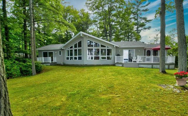 68 West Bay Blvd, House detached with 4 bedrooms, 2 bathrooms and 8 parking in Kawartha Lakes ON | Image 1