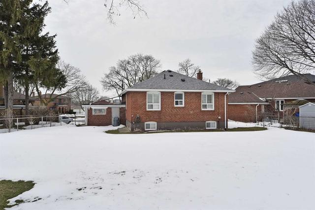 14 Woodridge Crt, House detached with 3 bedrooms, 2 bathrooms and 3 parking in Toronto ON | Image 28