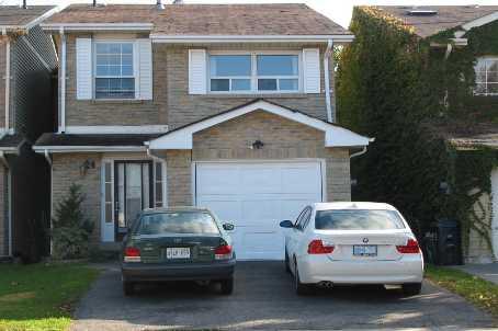 24 O'halloran Cres, House attached with 4 bedrooms, 3 bathrooms and 2 parking in Toronto ON | Image 1