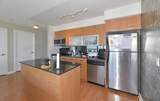 2007 - 80 Western Battery Rd, Condo with 2 bedrooms, 2 bathrooms and 2 parking in Toronto ON | Image 2