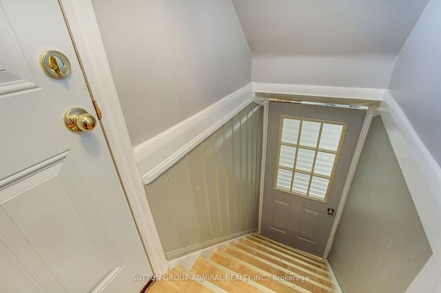 194 Cocksfield Ave, House detached with 3 bedrooms, 2 bathrooms and 8 parking in Toronto ON | Image 18