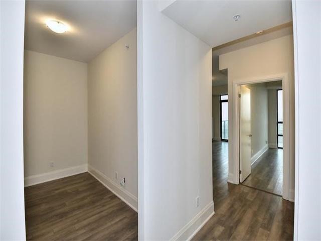 1001 - 45 Yorkland Blvd, Condo with 1 bedrooms, 1 bathrooms and 1 parking in Brampton ON | Image 11