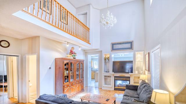 89 English Oak Dr, House semidetached with 3 bedrooms, 4 bathrooms and 4 parking in Richmond Hill ON | Image 5