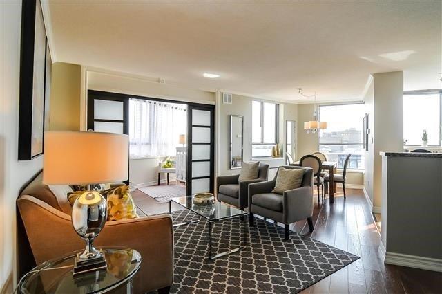 1001 - 270 Queens Quay W, Condo with 1 bedrooms, 1 bathrooms and 1 parking in Toronto ON | Image 1