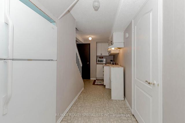 88 Carleton Pl, Townhouse with 4 bedrooms, 3 bathrooms and 2 parking in Brampton ON | Image 18