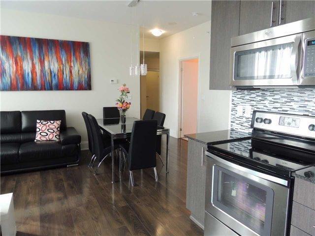 708 - 45 Yorkland Blvd, Condo with 2 bedrooms, 1 bathrooms and 1 parking in Brampton ON | Image 5