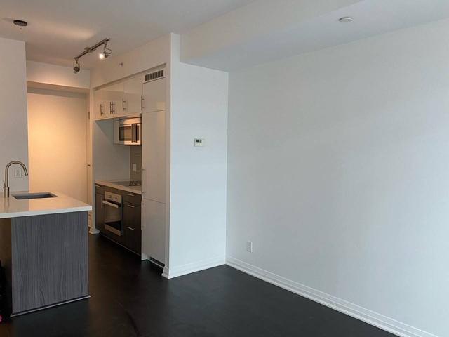 423 - 8 Mercer St, Condo with 0 bedrooms, 1 bathrooms and 0 parking in Toronto ON | Image 3