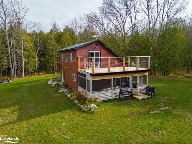 025359 Euphrasia St Vincent Townline, House detached with 3 bedrooms, 2 bathrooms and 10 parking in Meaford ON | Image 23
