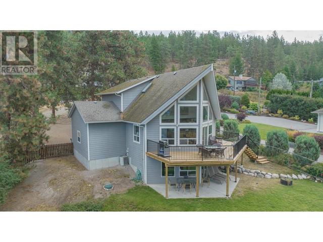 16490 Commonage Road, House detached with 4 bedrooms, 3 bathrooms and 1 parking in Lake Country BC | Image 3