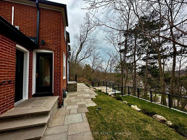 19 Halford Ave, House detached with 3 bedrooms, 2 bathrooms and 4 parking in Toronto ON | Image 30