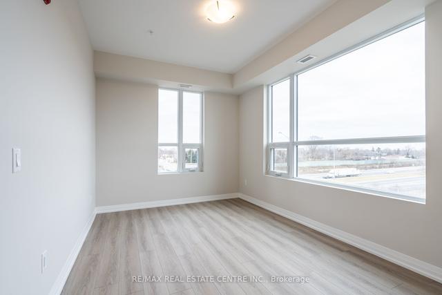 302 - 120 Springvalley Cres, Condo with 2 bedrooms, 2 bathrooms and 1 parking in Hamilton ON | Image 15