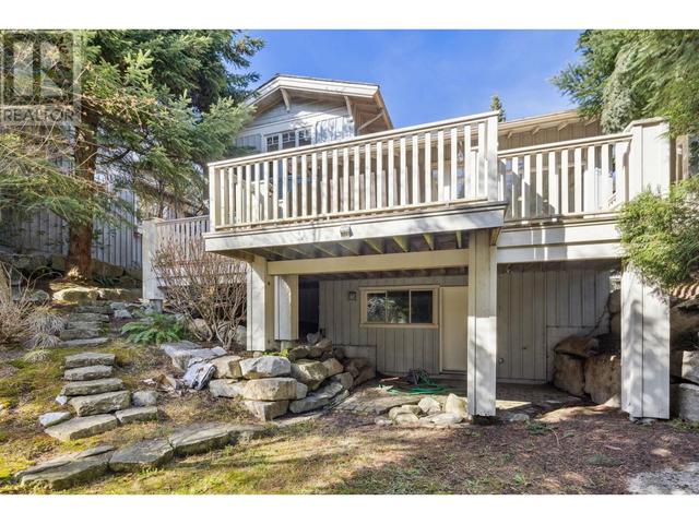 4898 Meadfeild Road, House detached with 3 bedrooms, 3 bathrooms and 5 parking in West Vancouver BC | Image 26